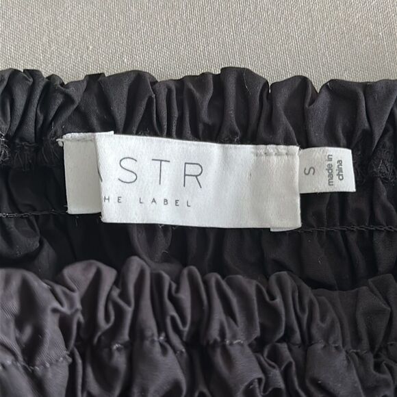 ASTR The Label Revolve Savina Ruched Bubble Sleeve Top in Black Size Small - Picture 6 of 9